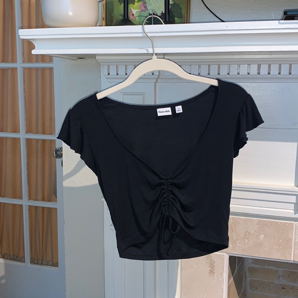 Black Aritzia Crop